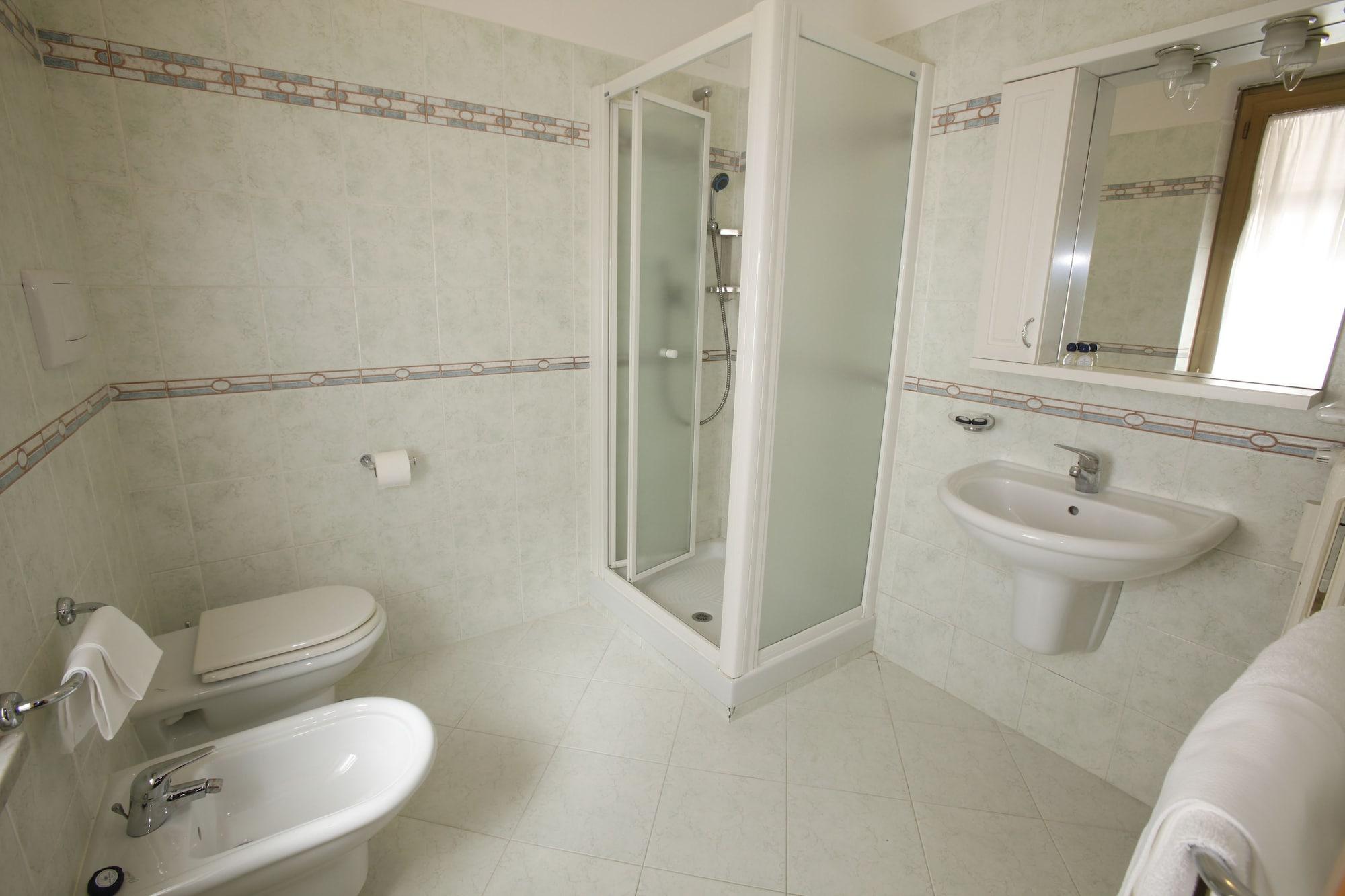 Hotel Adriatic Roma Quarto foto