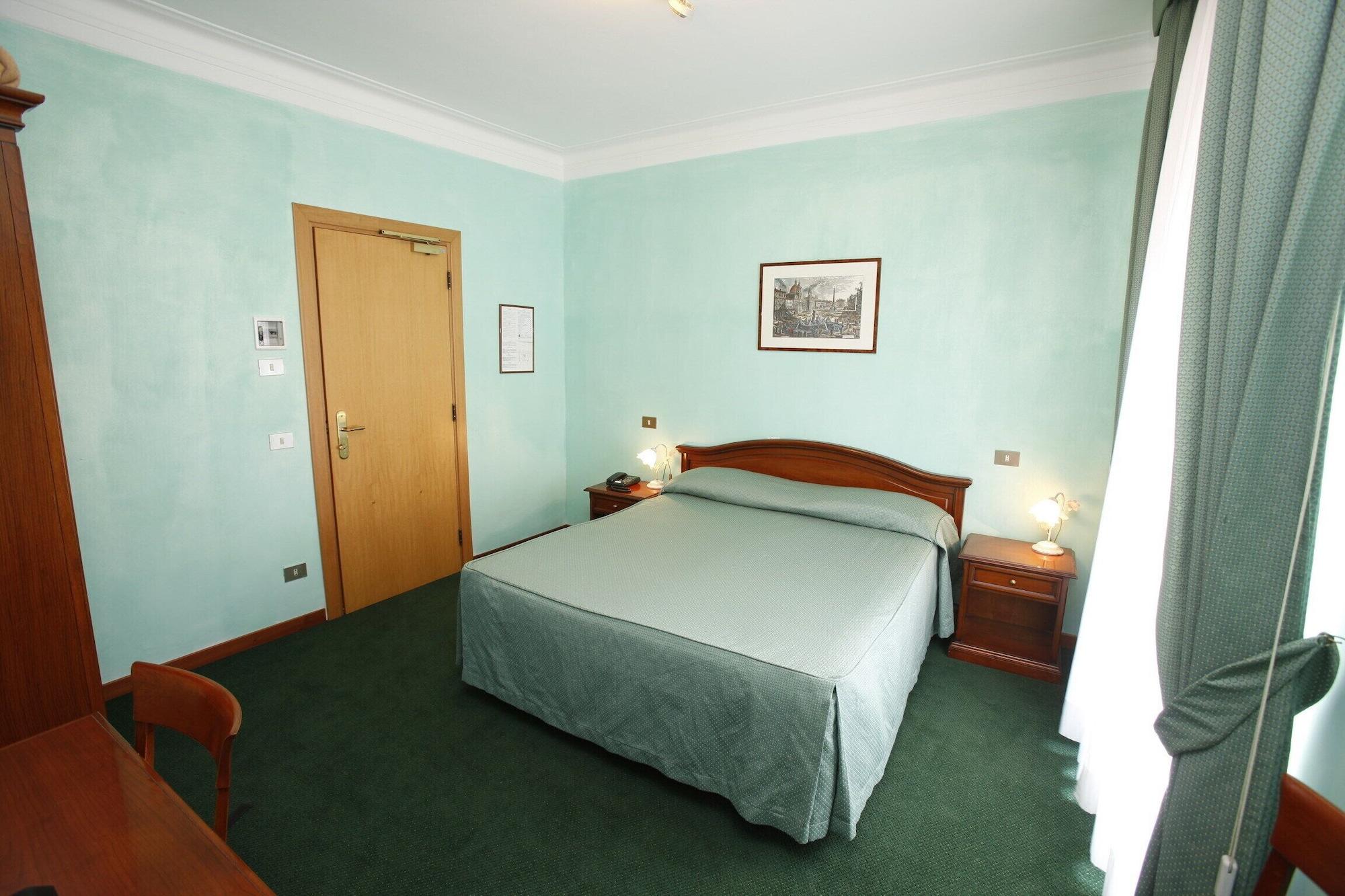 Hotel Adriatic Roma Quarto foto